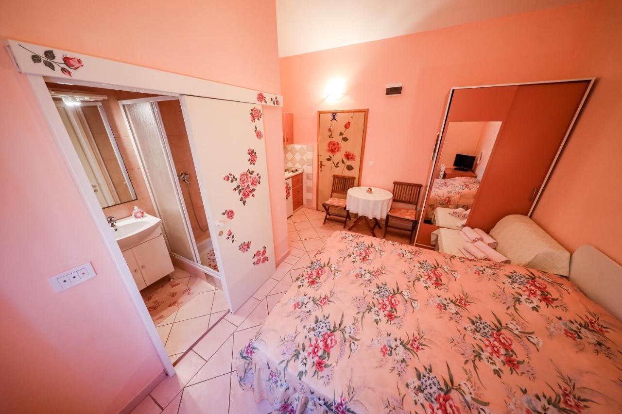 Apartments With A Parking Space Brbinj, Dugi Otok - 8160 Екстериор снимка