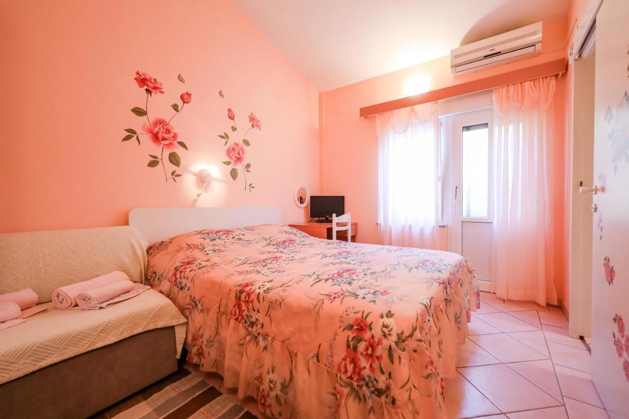 Apartments With A Parking Space Brbinj, Dugi Otok - 8160 Екстериор снимка